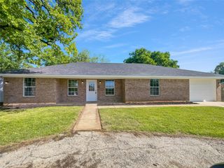 316 W 3rd Terrace, Springtown, TX 76082