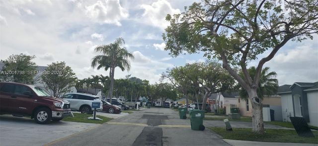 14971 SW 75th Ter, Miami, FL 33193