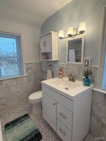 6544 Marquette Avenue, St Louis, MO 63139