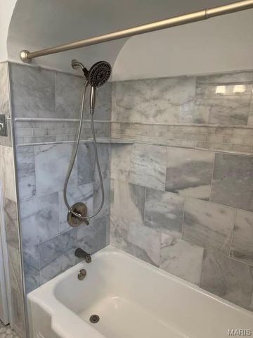 6544 Marquette Avenue, St Louis, MO 63139