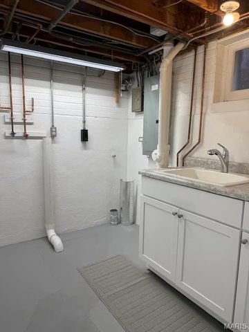 6544 Marquette Avenue, St Louis, MO 63139