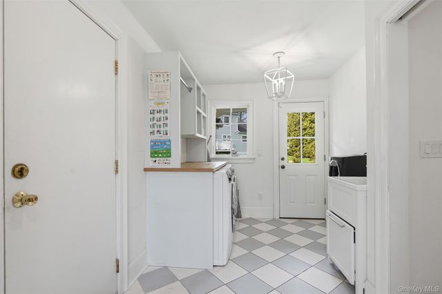 40 Springdale Road, Scarsdale, NY 10583