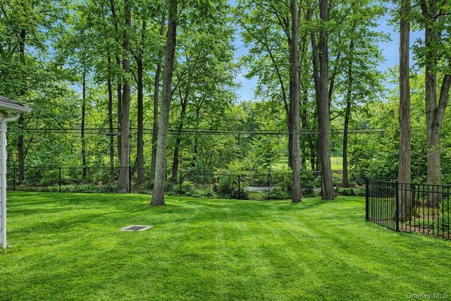 40 Springdale Road, Scarsdale, NY 10583