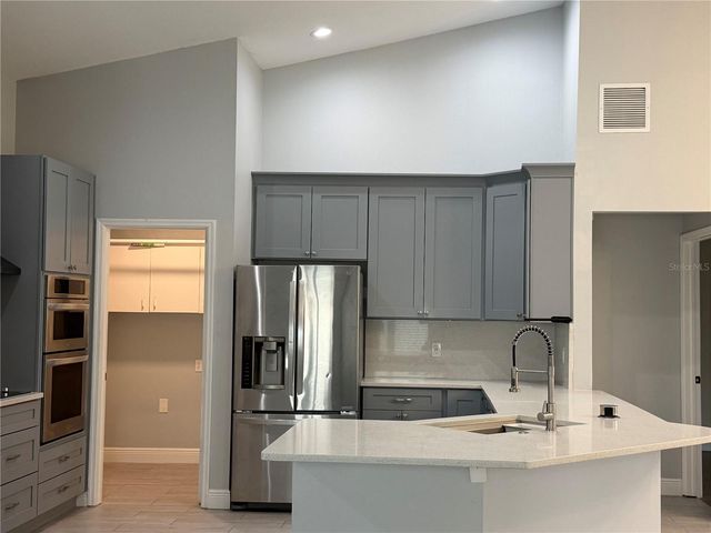9405 POSEN PLACE, Tampa, FL 33635
