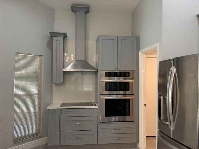 9405 POSEN PLACE, Tampa, FL 33635