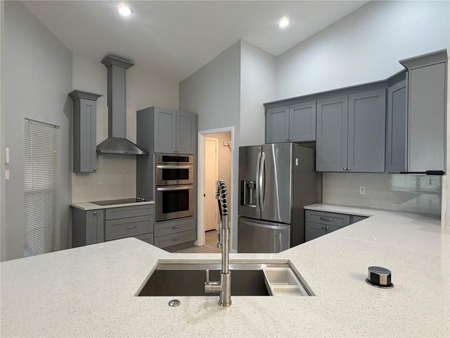 9405 POSEN PLACE, Tampa, FL 33635