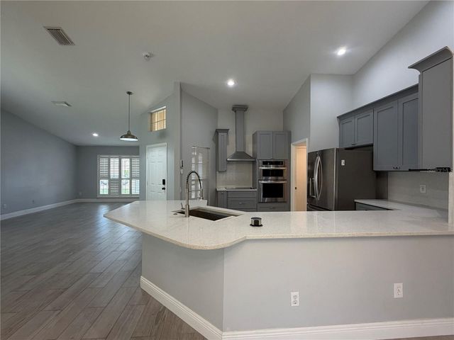 9405 POSEN PLACE, Tampa, FL 33635