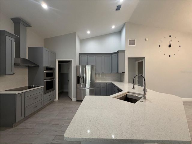 9405 POSEN PLACE, Tampa, FL 33635
