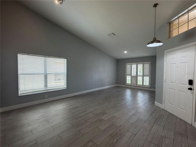 9405 POSEN PLACE, Tampa, FL 33635