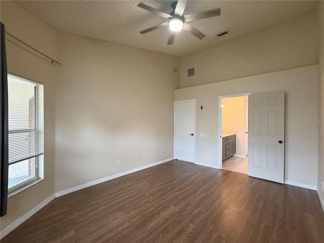 9405 POSEN PLACE, Tampa, FL 33635