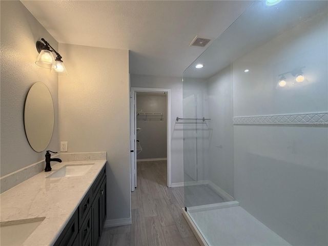 9405 POSEN PLACE, Tampa, FL 33635