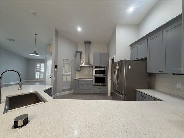 9405 POSEN PLACE, Tampa, FL 33635