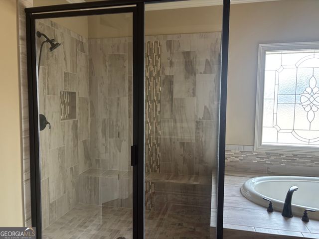 2525 Lake Erma Drive, Hampton, GA 30228
