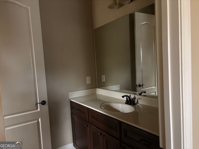 2525 Lake Erma Drive, Hampton, GA 30228