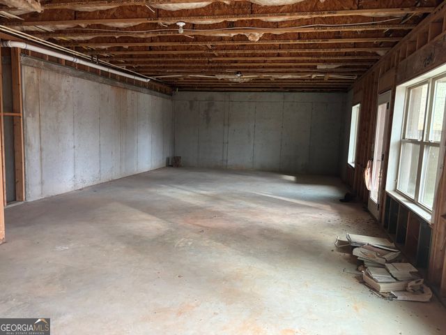 2525 Lake Erma Drive, Hampton, GA 30228