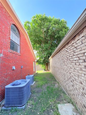 3825 Beaumont Lane, Plano, TX 75023