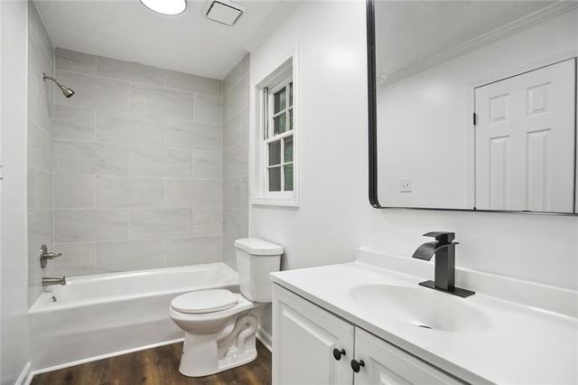 6032 Lakeshore SE Drive, Mableton, GA 30126