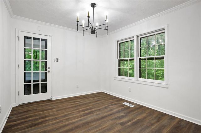 6032 Lakeshore SE Drive, Mableton, GA 30126