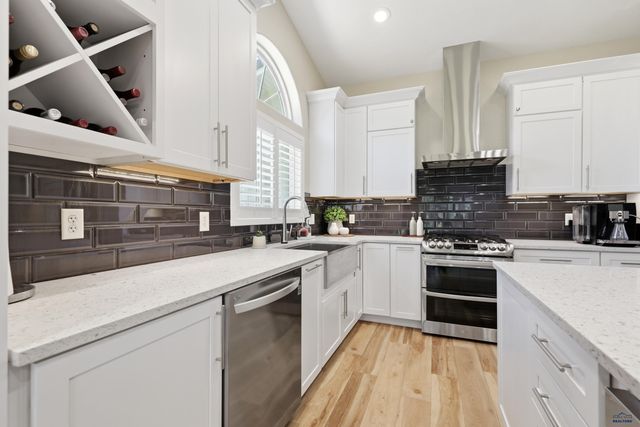 3422 WILLOWBEND RD, Rapid City, SD 57703