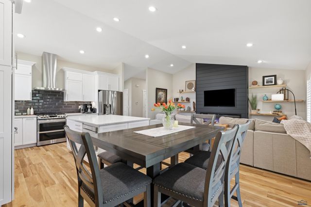 3422 WILLOWBEND RD, Rapid City, SD 57703