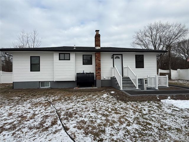 1068 Connetquot Avenue, Central Islip, NY 11722