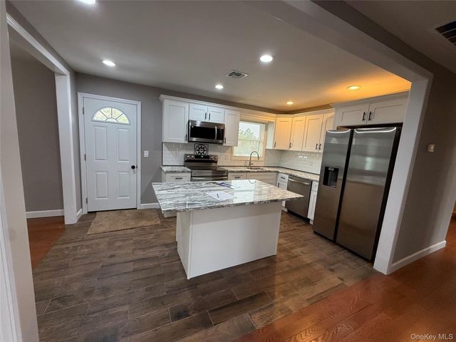 1068 Connetquot Avenue, Central Islip, NY 11722