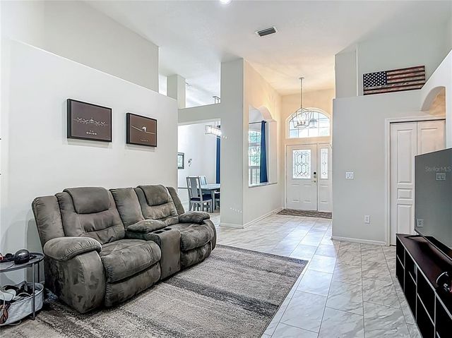 18902 SAINT LAURENT DRIVE, Lutz, FL 33558