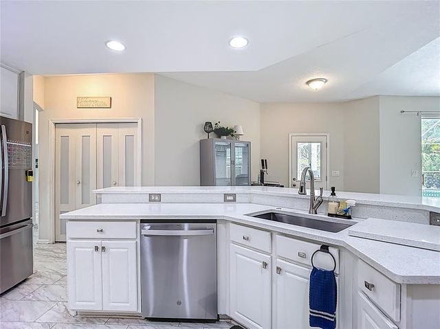 18902 SAINT LAURENT DRIVE, Lutz, FL 33558