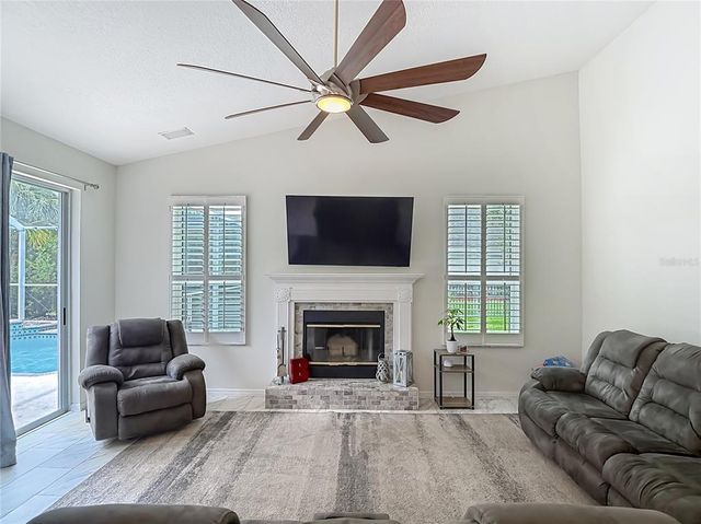 18902 SAINT LAURENT DRIVE, Lutz, FL 33558