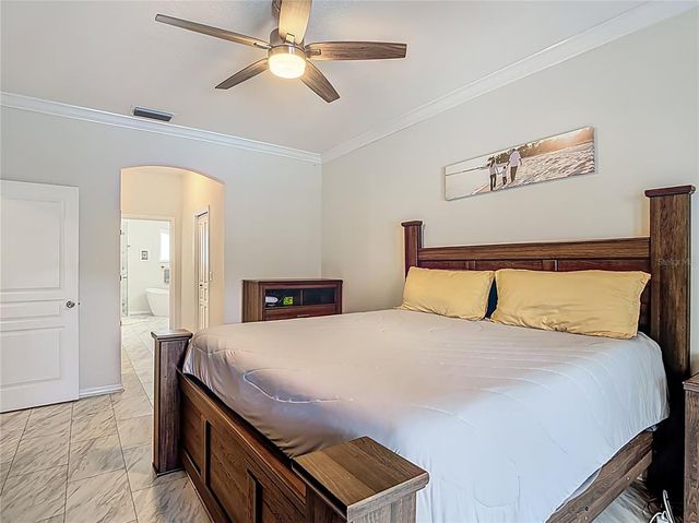 18902 SAINT LAURENT DRIVE, Lutz, FL 33558