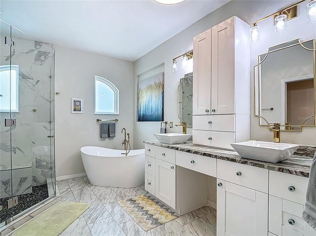 18902 SAINT LAURENT DRIVE, Lutz, FL 33558