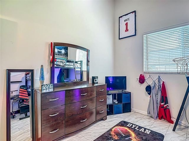 18902 SAINT LAURENT DRIVE, Lutz, FL 33558