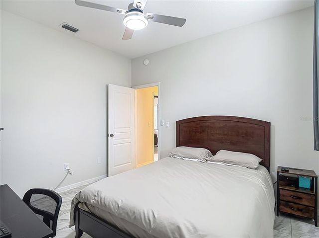 18902 SAINT LAURENT DRIVE, Lutz, FL 33558