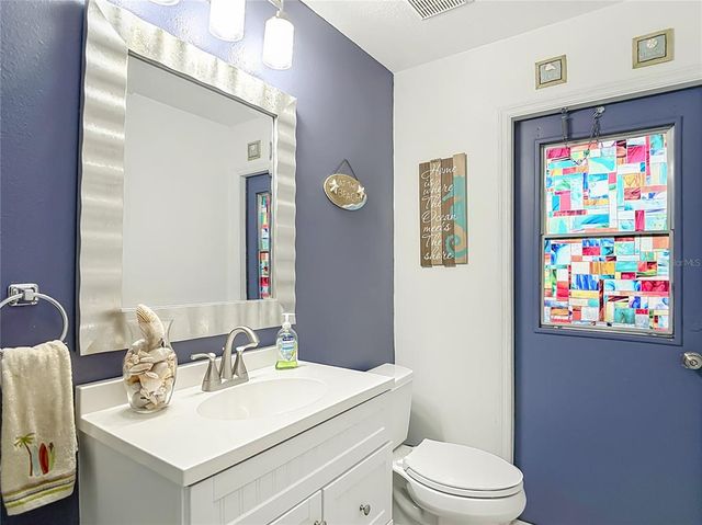 18902 SAINT LAURENT DRIVE, Lutz, FL 33558