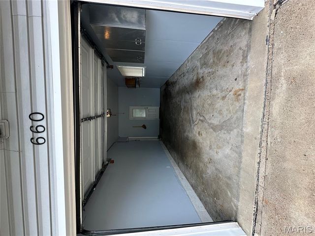 660 Crabapple Lane, Florissant, MO 63031