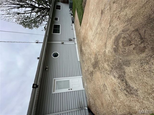 660 Crabapple Lane, Florissant, MO 63031