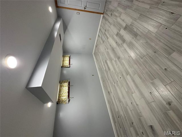 660 Crabapple Lane, Florissant, MO 63031