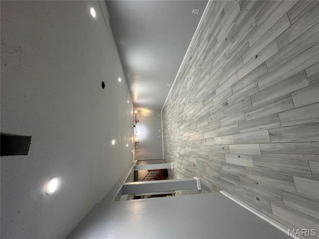 660 Crabapple Lane, Florissant, MO 63031