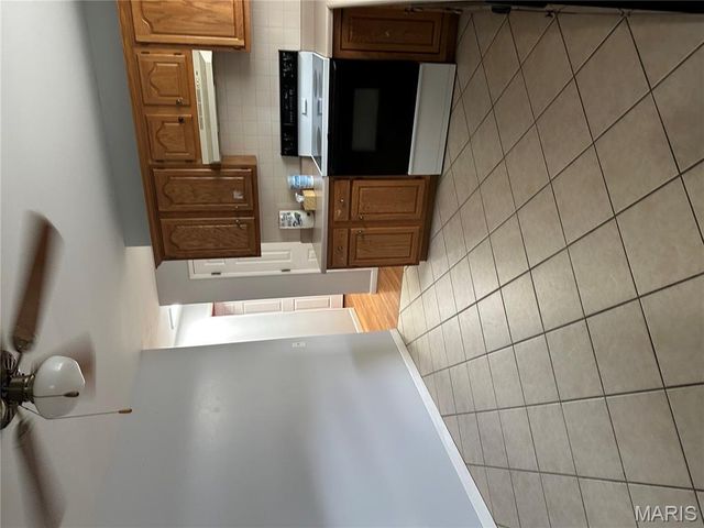 660 Crabapple Lane, Florissant, MO 63031