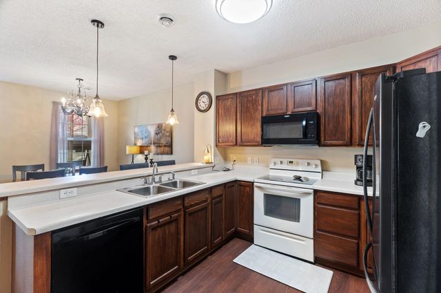 15648 Emerald Drive N 2, Hugo, MN 55038