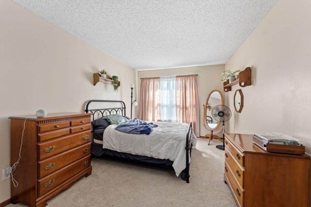 15648 Emerald Drive N 2, Hugo, MN 55038