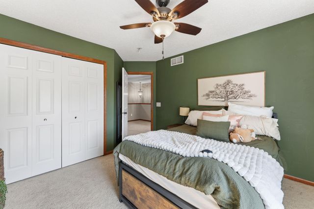 15648 Emerald Drive N 2, Hugo, MN 55038