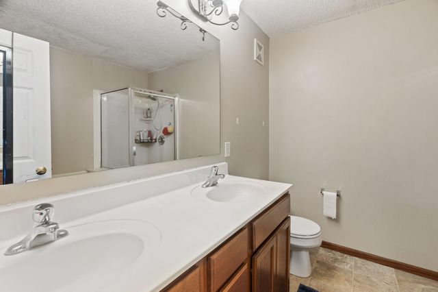 15648 Emerald Drive N 2, Hugo, MN 55038