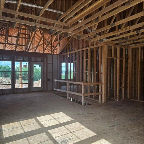 22212 W 82nd Terrace, Lenexa, KS 66220