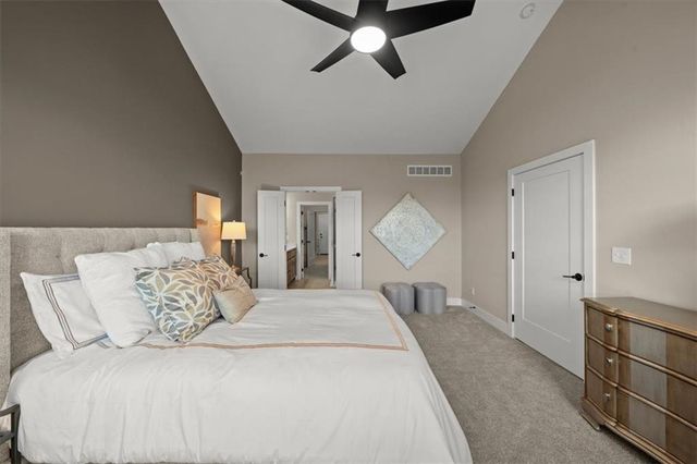 22212 W 82nd Terrace, Lenexa, KS 66220