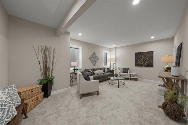22212 W 82nd Terrace, Lenexa, KS 66220