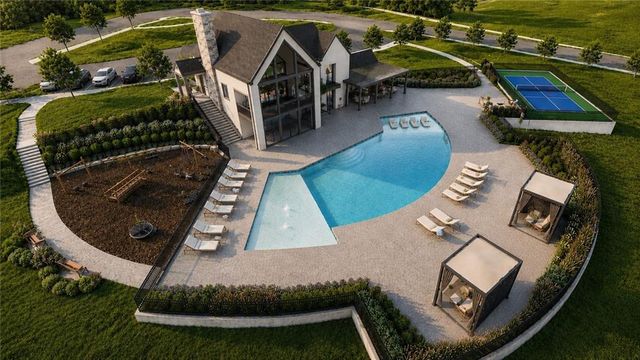 22212 W 82nd Terrace, Lenexa, KS 66220