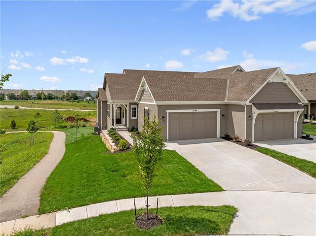 22212 W 82nd Terrace, Lenexa, KS 66220