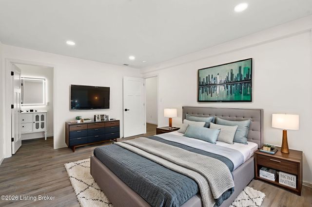 6826 Diamond Heights, Sellersburg, IN 47172