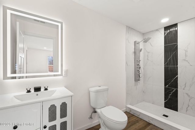 6826 Diamond Heights, Sellersburg, IN 47172